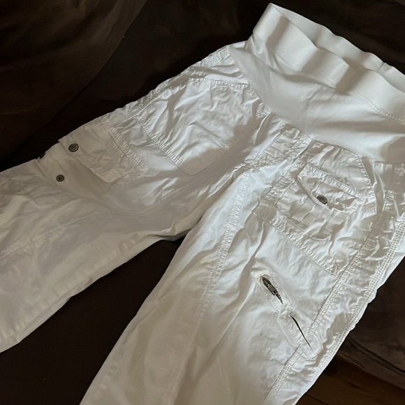Maternity cropped cargo pants - Picture 4 of 5